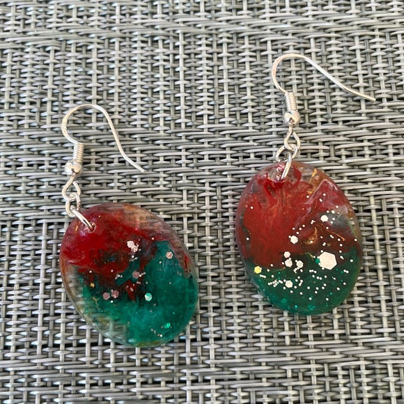 Handmade Festive Small Holiday Vibes Earrings Green and Red Oval - Picture 3 of 10